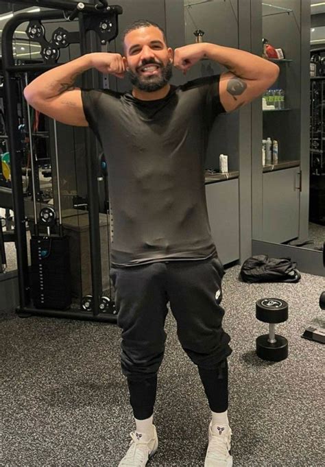 dickpic drake|Best Celebrity Bulge Photos